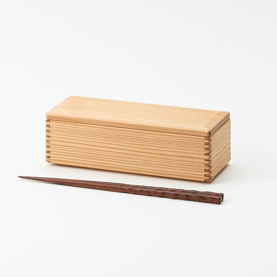 黒木クラフト工房・みやざき杉のスリム弁当箱（19×7.5cm）